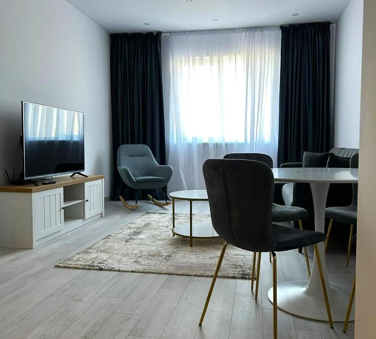 Yamaluxe Apartments - Modern & Spacious With Beautifull View Bucharest