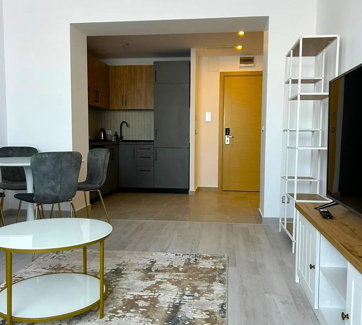 Yamaluxe Apartments - Modern & Spacious With Beautifull View Bucharest